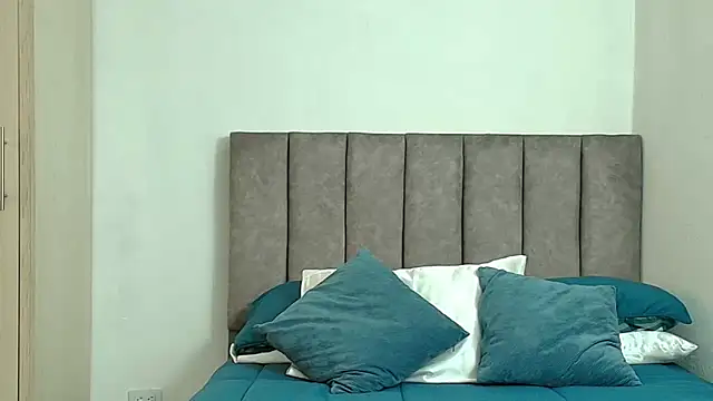 karina_lewis_ Adlı Modelin Canlı Sohbet Odası