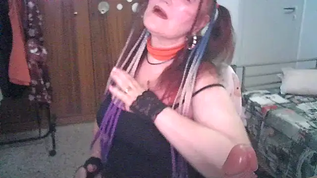 SabrinaXlovess' Live Chat Room