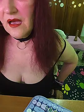 SabrinaXlovess – Naživo chatovacia miestnosť