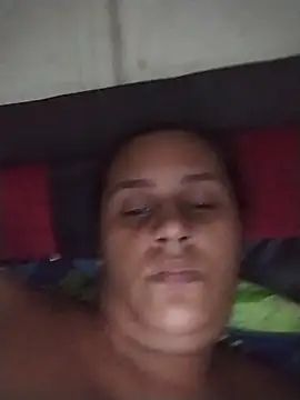 Andreita_95's Live Chat Room