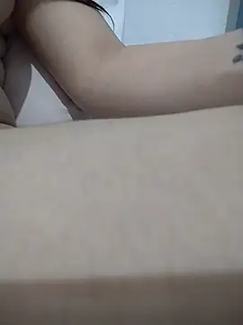 חדר צ'אט בשידור חי של kBossgirls