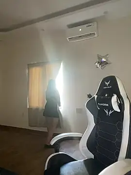 __MeiMei__ – Naživo chatovacia miestnosť