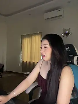__MeiMei__ Adlı Modelin Canlı Sohbet Odası