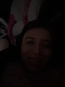 Devilsweet17's Live Chat Room
