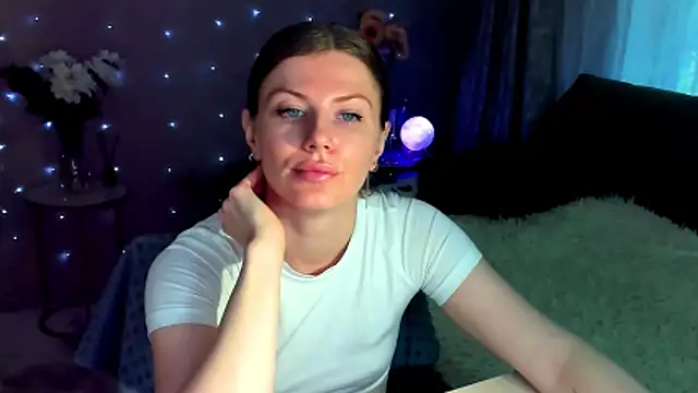 JinnaGreat's Live Chat Room