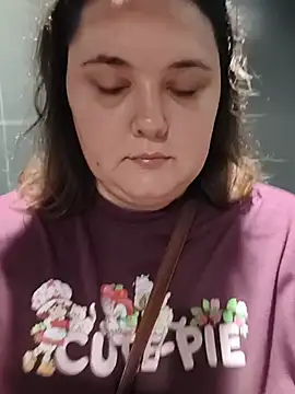 Seks show uživo modela stellabellaaa na kameri
