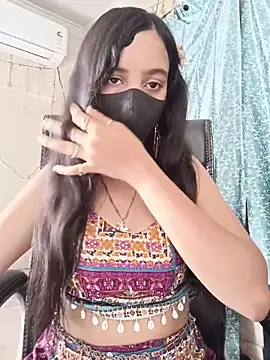 Parinaaz18 Live Chatraum