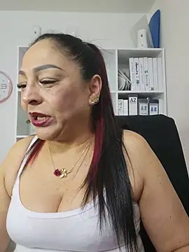 Gina_Myers Adlı Modelin Canlı Sohbet Odası