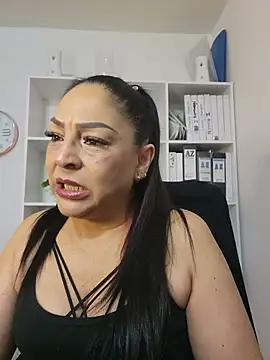 Gina_Myers Adlı Modelin Canlı Sohbet Odası