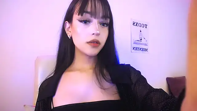 חדר צ'אט בשידור חי של elektraa_sky11