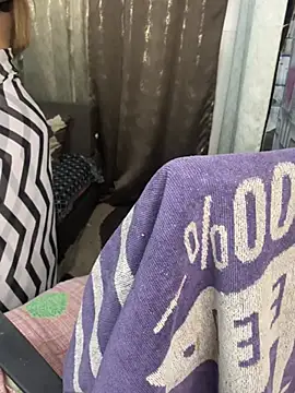 Phòng Chat Trực Tiếp Oh-Monika87