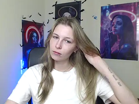 Živá chatovací místnost StrangerGi