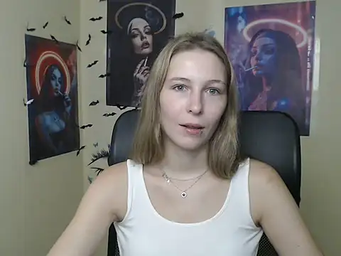 Živá chatovací místnost StrangerGi