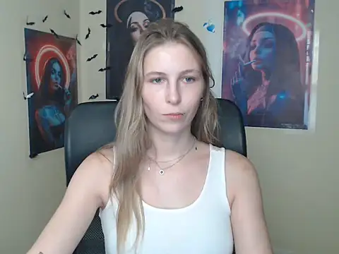 חדר צ'אט בשידור חי של StrangerGi