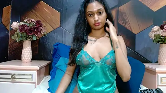 IndianLuscious Adlı Modelin Canlı Sohbet Odası