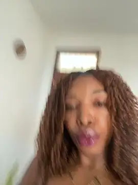 Chat soba uživo modela SexyGymDoll