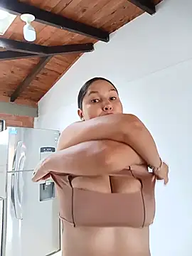 NattyVega Adlı Modelin Canlı Sohbet Odası