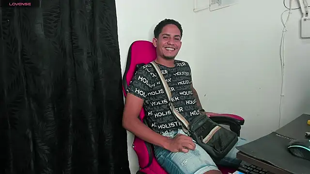 sexy_latinas_69のライブチャットルーム