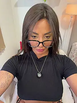 Brownfitbabyy Live Chatraum