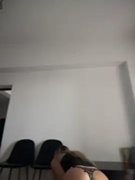 Chat soba uživo modela RaquelleDevon