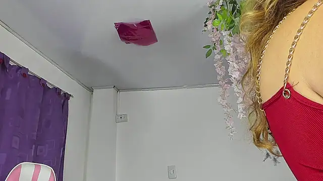 Kazsandraa Live Chatraum