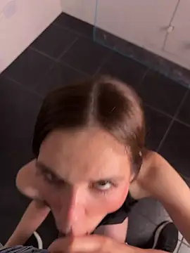 kevin_hotgirls élő chatszobája