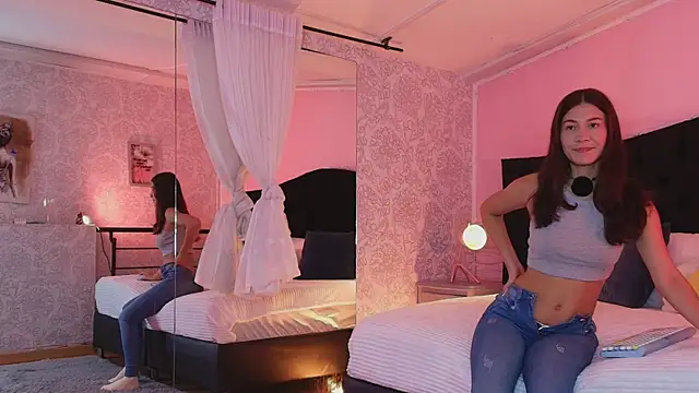 Julieta_Cortes__ Adlı Modelin Canlı Sohbet Odası