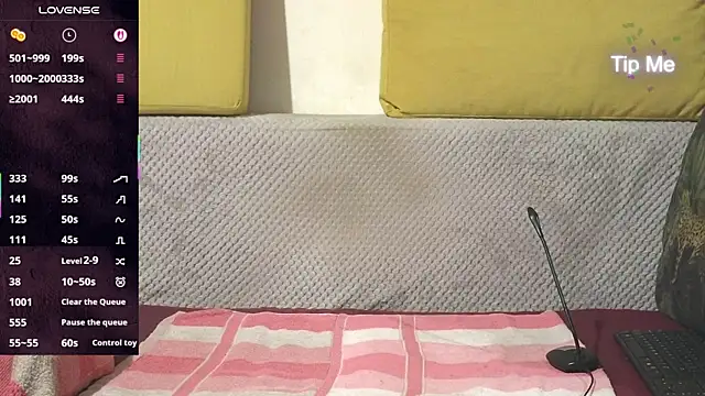 Živá chatovací místnost ana_squirt69