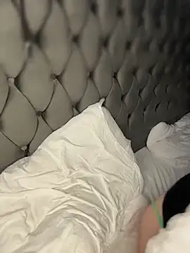 ห้องแชทสดของ riri_bstvx