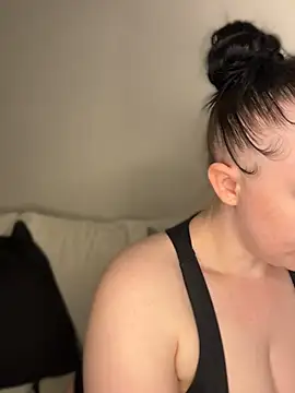 Sala de chat ao vivo de riri_bstvx