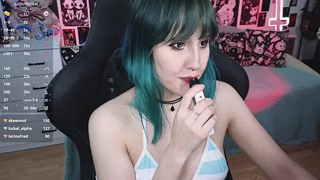 Sala de chat en directo de little_Elika