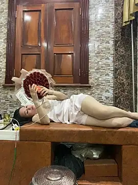 ห้องแชทสดของ LiLi-Kirix99