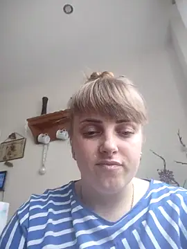 Živá chatovací místnost CoddessCrystal