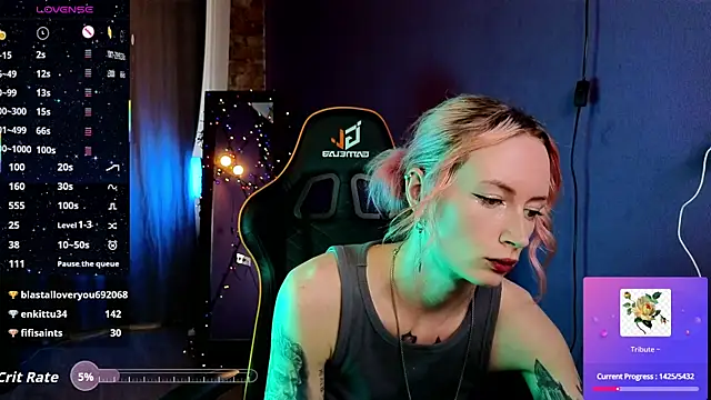 Sala de chat ao vivo de _HelenCarter