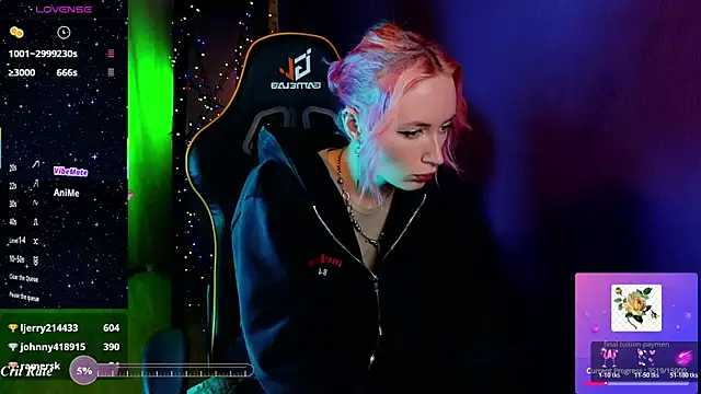 Živá chatovací místnost _HelenCarter