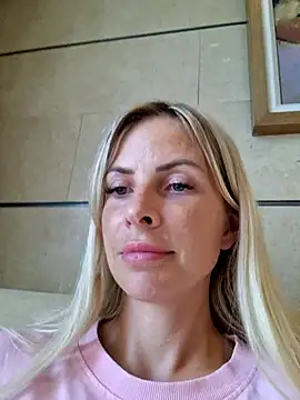 Chat soba uživo modela Luna_Veil