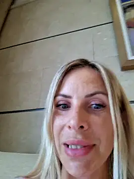 Živá chatovací místnost Luna_Veil