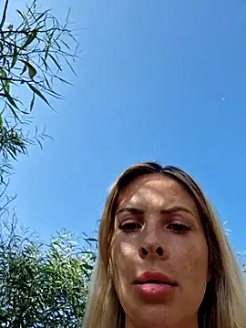 Chat soba uživo modela Luna_Veil