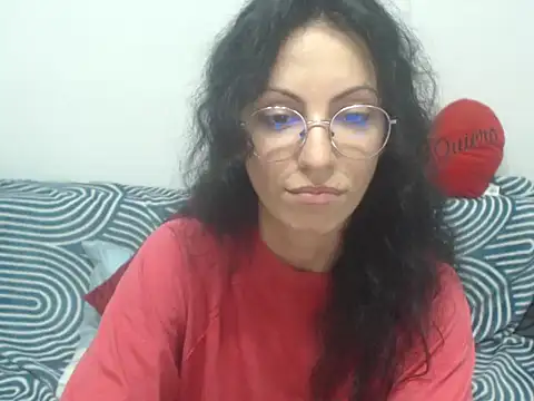 Živá chatovací místnost Emmatoo