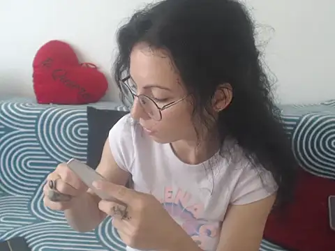 Sala de chat en directo de Emmatoo
