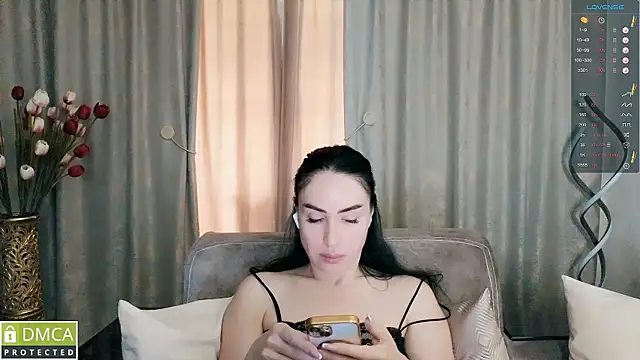 amara_campbell Adlı Modelin Canlı Sohbet Odası