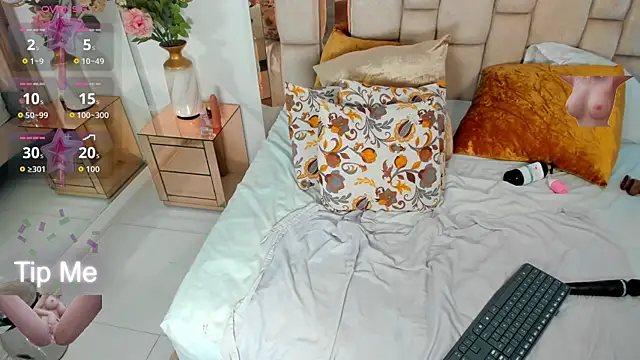 sofia_samuels Adlı Modelin Canlı Sohbet Odası