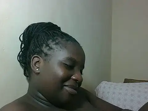 hotebbbyy's Live Chat Room