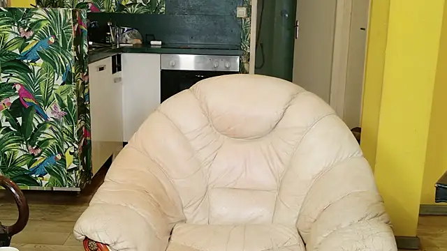 Sala de chat ao vivo de NASSYMIA03