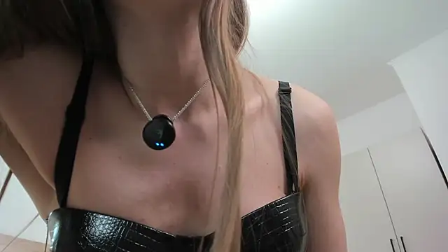 KateRedgar Adlı Modelin Canlı Sohbet Odası