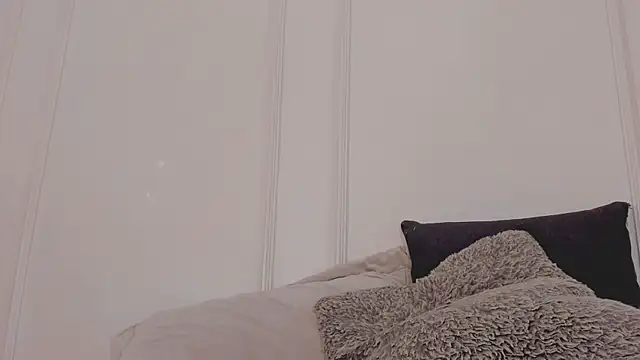Mariapettit Adlı Modelin Canlı Sohbet Odası