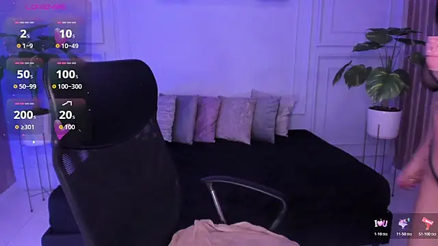 Živá chatovací místnost SaraaMills