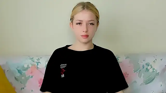 ElleLuv_'s Live Chat Room