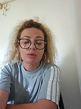 Živá chatovací místnost Bel_lla036Bella