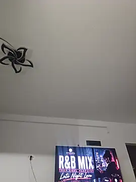 Sala de chat ao vivo de Bel_lla036Bella